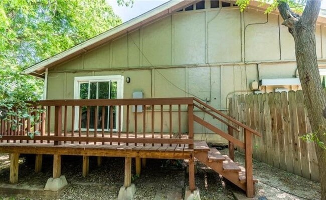 Building Photo - 2702 Little Valley Cove
