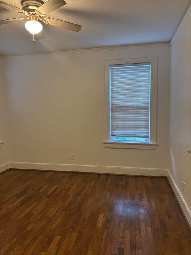 Building Photo - 401 N Magnolia St