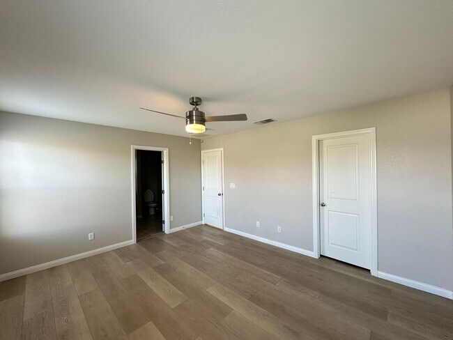 Building Photo - 4283 Tarim St