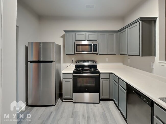 Building Photo - 2650 Parrish Ct