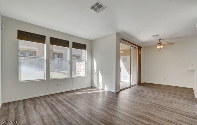 Building Photo - 251 S Green Valley Pkwy