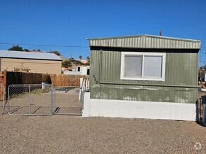 Building Photo - Fully Remodeled 3 bed/2 Bath single wide 1...