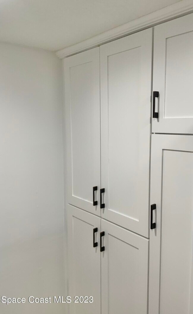 Building Photo - 877 N Hwy A1A