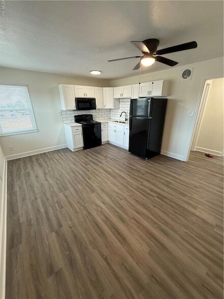 Building Photo - 9654 Selby Pl