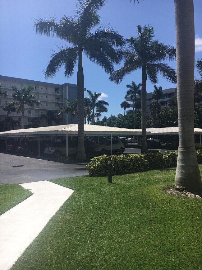 Building Photo - 1 Harbourside Dr