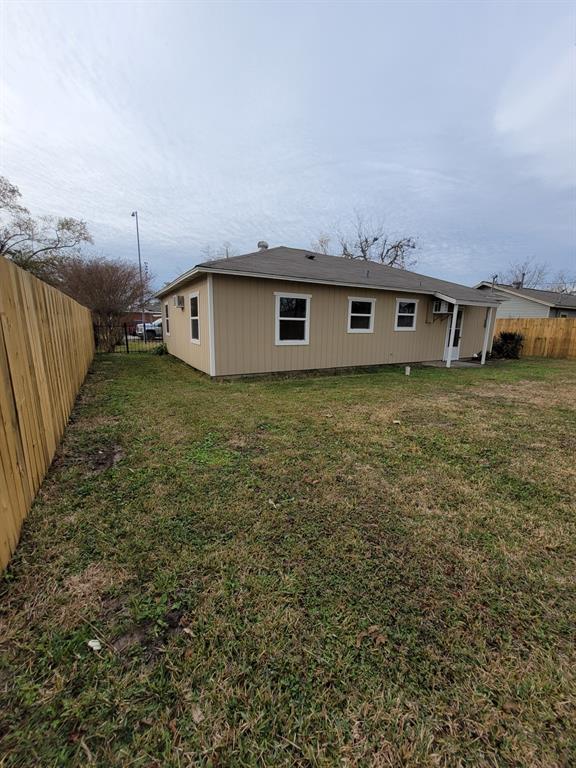 Building Photo - 7617 Delavan Dr