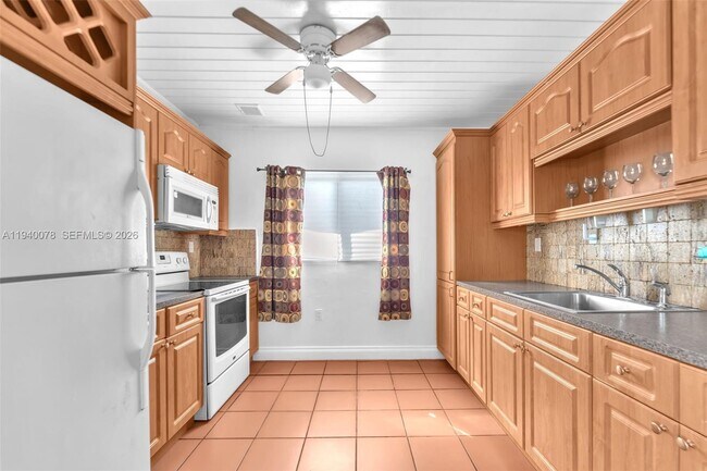 Building Photo - 10295 SW 34th St