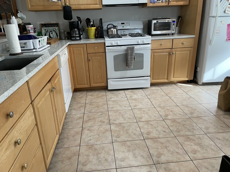 Building Photo - 19 Lafayette Rd