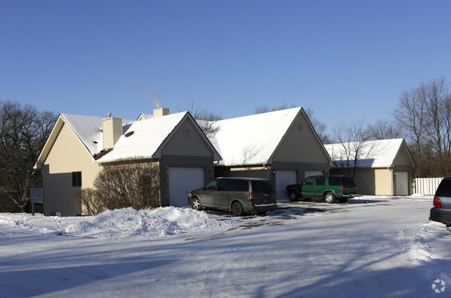 Building Photo - Bloomington Family Townhomes