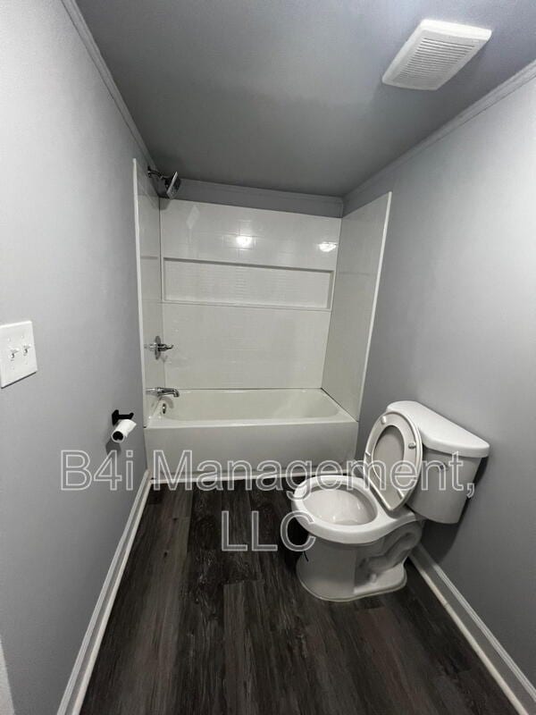 Building Photo - 1334 W Poplar St