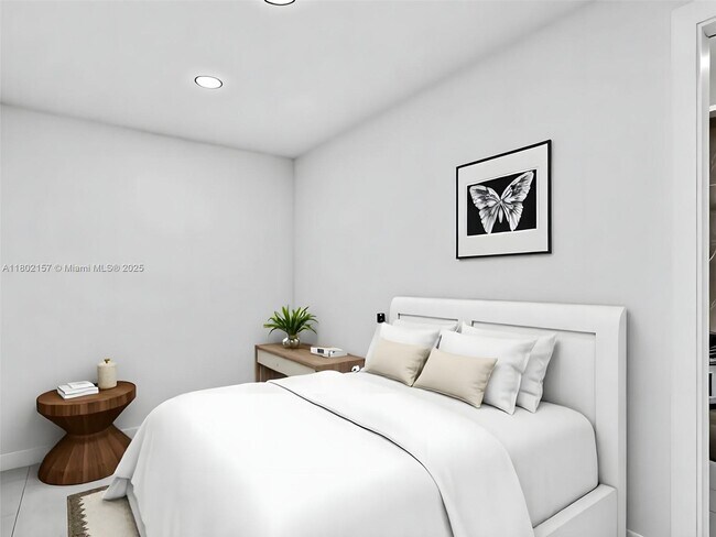 Building Photo - 4941 SW 44th Ave