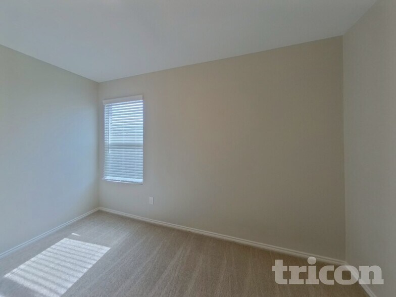 Building Photo - 11848 Mancos Trl