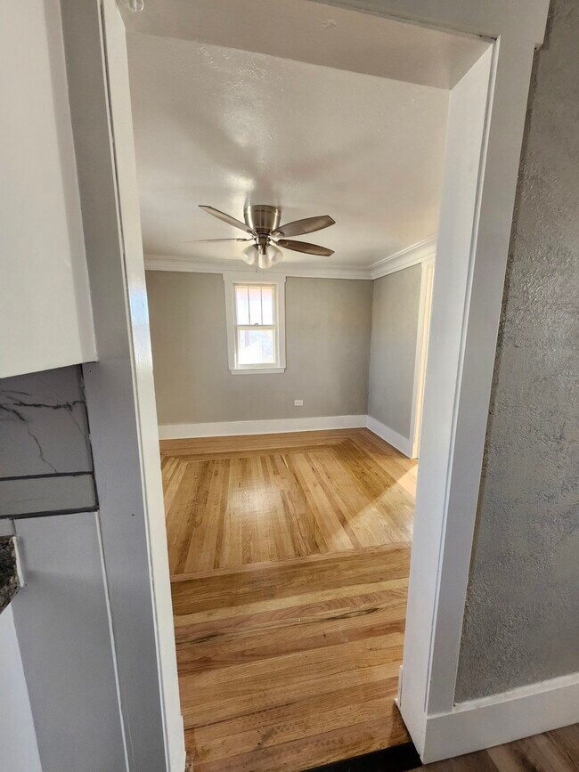 Building Photo - 811 Ridge Ave