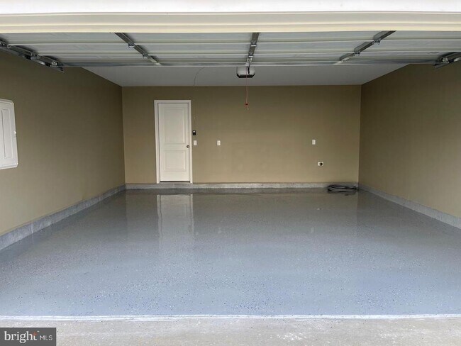 Building Photo - 112 Charing Cross Dr