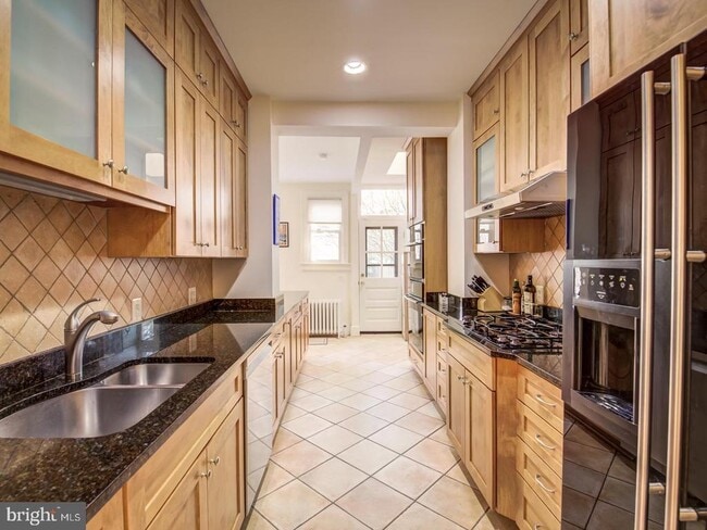 Building Photo - 3629 Ordway St NW