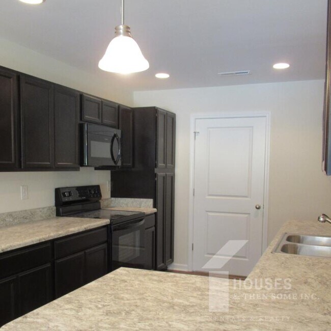 Building Photo - 403 Bramlett Rd