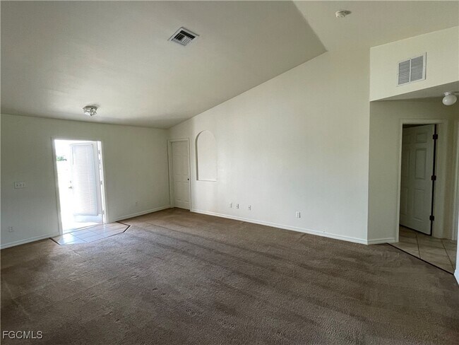 Building Photo - 1005 SW 32nd Terrace