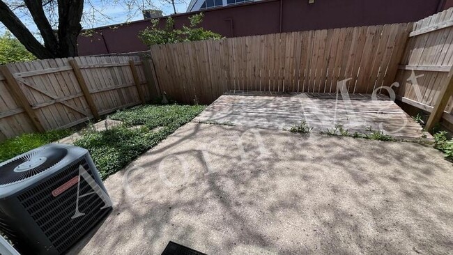 Building Photo - 73 Tarryton Court West