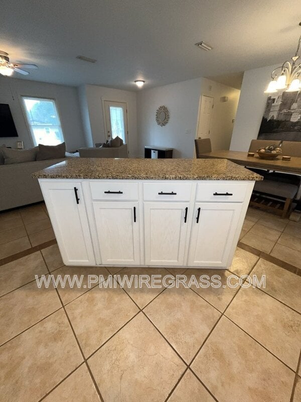 Building Photo - 202 Pondella Dr