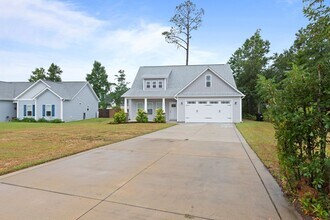 Building Photo - Welcome to Marsh Haven!