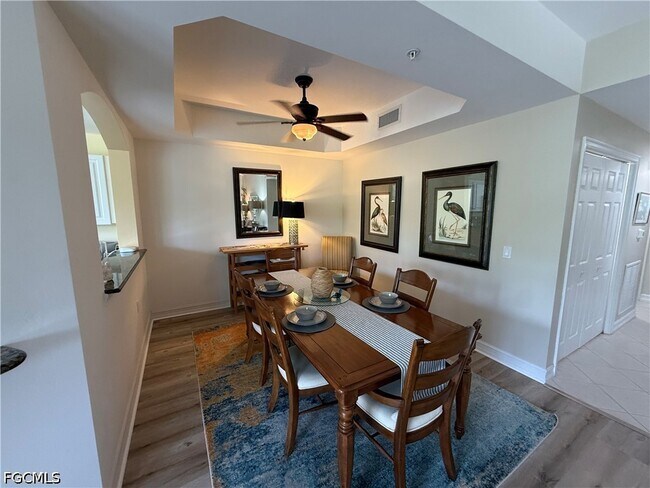 Building Photo - 10540 Amiata Way