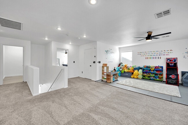 Building Photo - 11142 Romola St