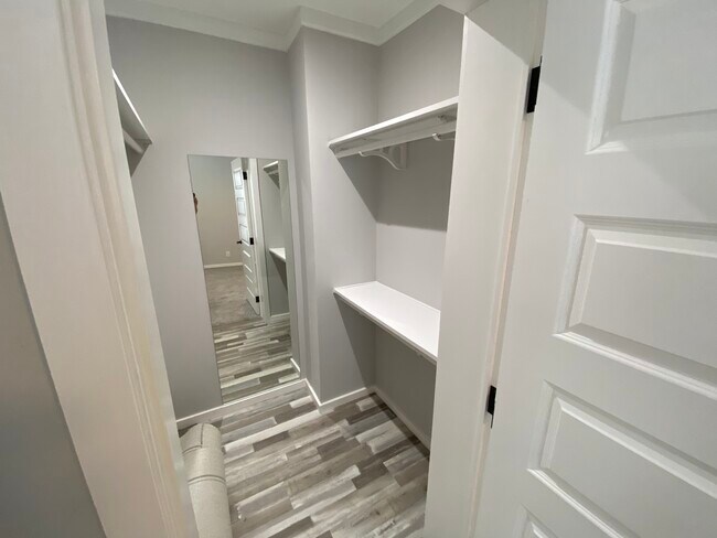 Building Photo - 1990 Douglas Ln