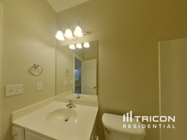 Building Photo - 1309 Winwood Dr