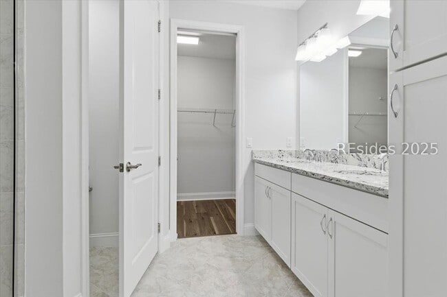 Building Photo - 155 Weekend Ave