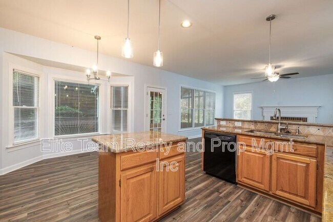 Building Photo - 5283 Downing Creek Dr