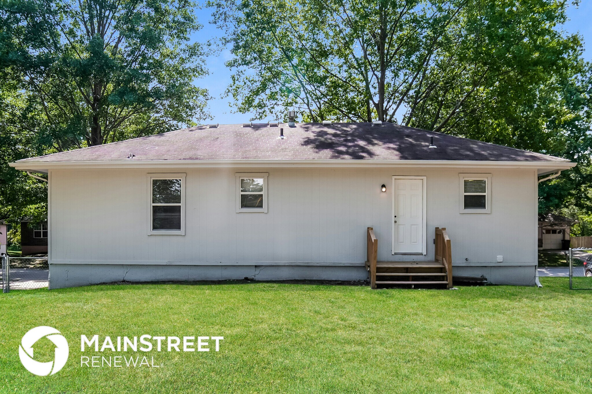 Building Photo - 806 SE 19th St