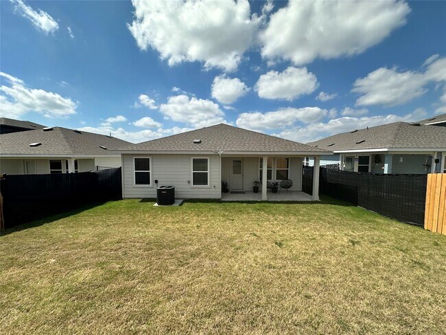 Building Photo - 9613 Oxbow Strap Dr