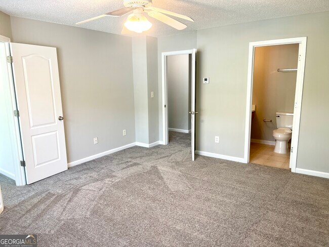Building Photo - 140 Prattling Ct