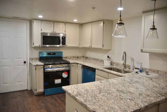 Building Photo - Totally Remodeled. Hurry Won't Last Long!