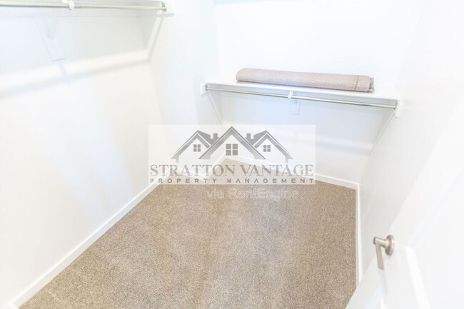 Building Photo - 1051 W. Diamondback Dr.