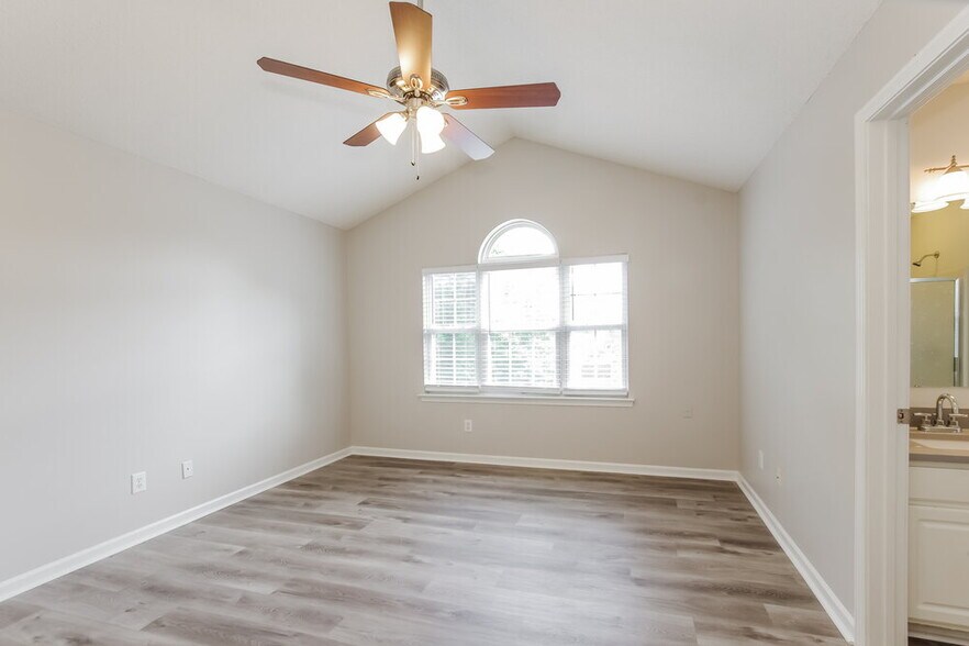 Building Photo - 13911 Gauley Cir
