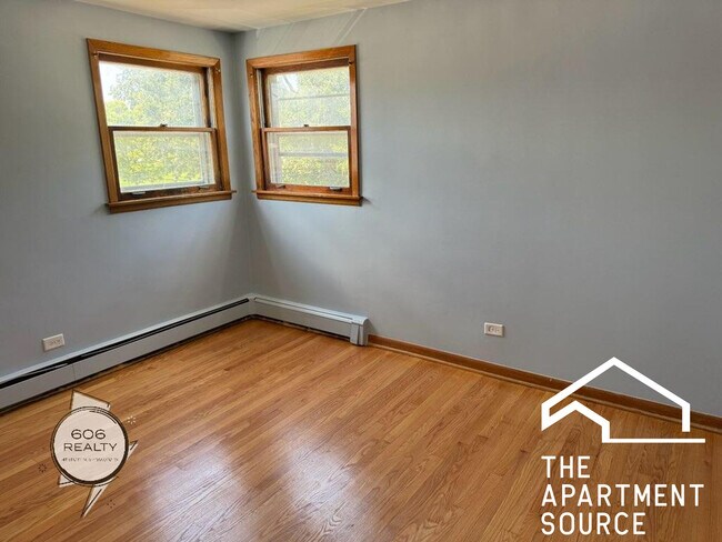 Building Photo - 3556 N Nagle Ave