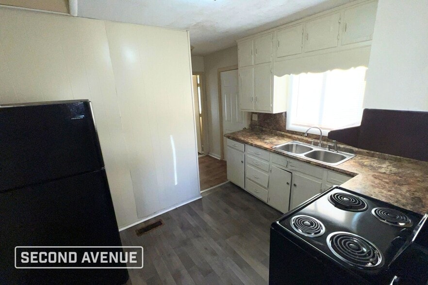 Building Photo - 1429 65th St W