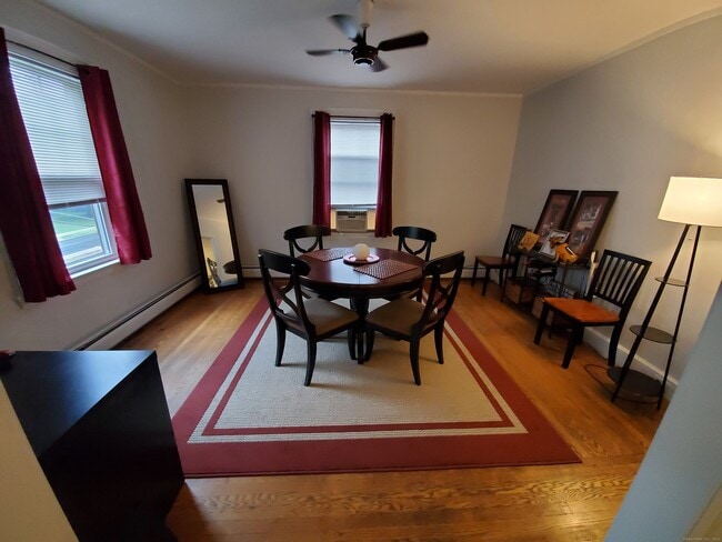 Building Photo - 211 Fountain St