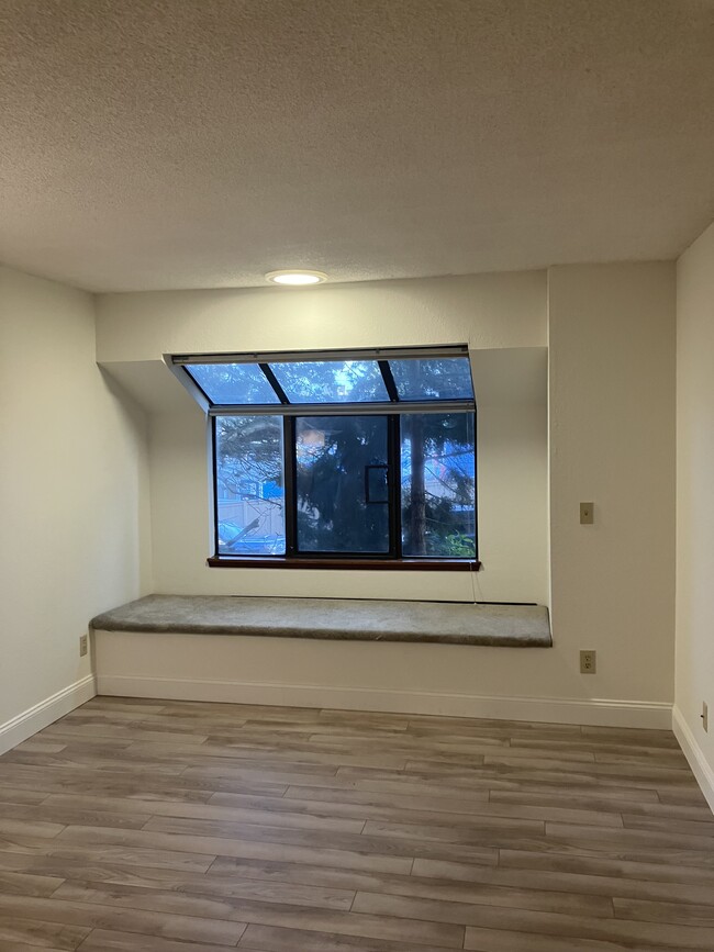 Building Photo - 1740 NE 86th St