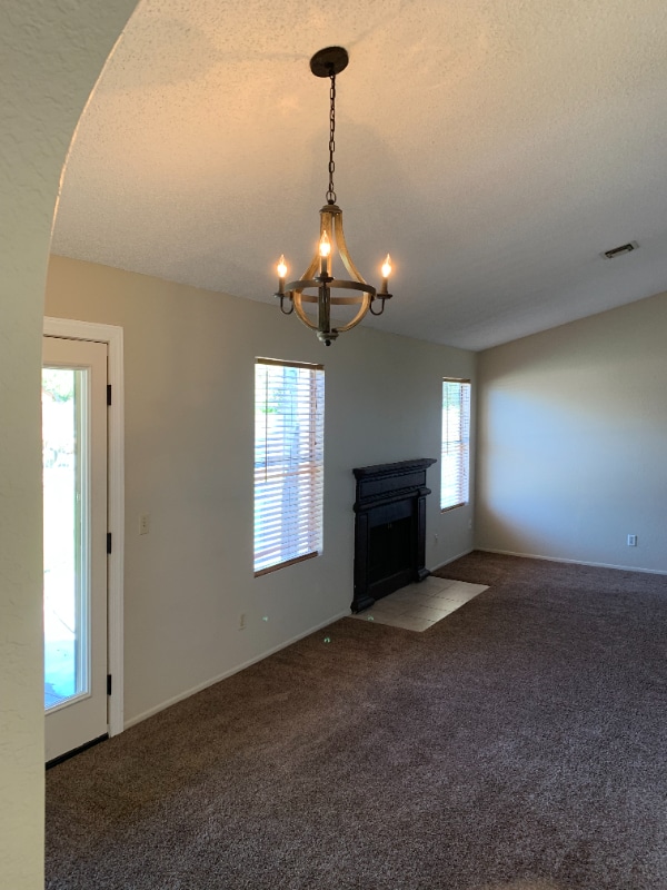 Building Photo - 190 S Hazelton Dr