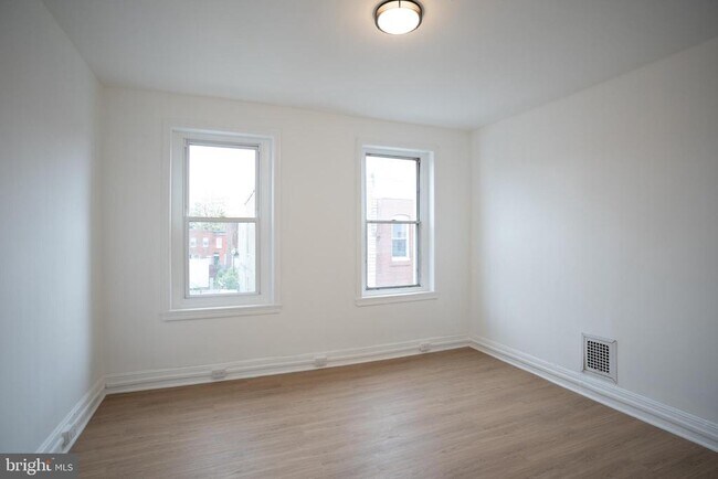 Building Photo - 623 Fitzgerald St