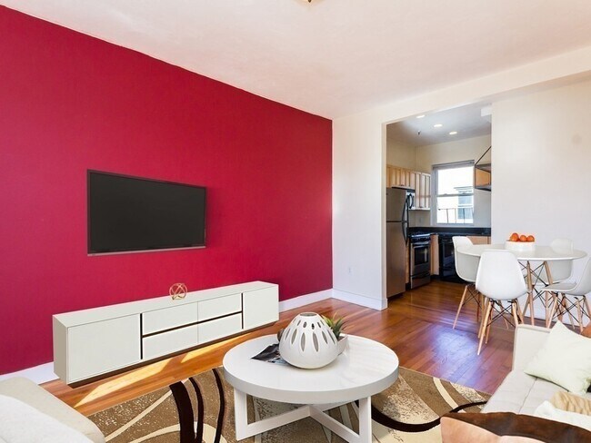 Building Photo - 85 Park Dr