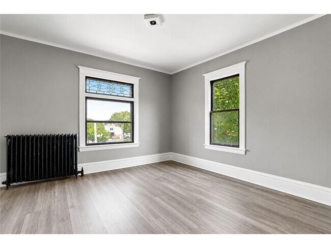 Building Photo - 2401 Harriet Ave