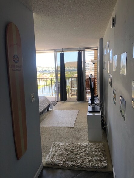 Building Photo - 2345 Ala Wai Blvd