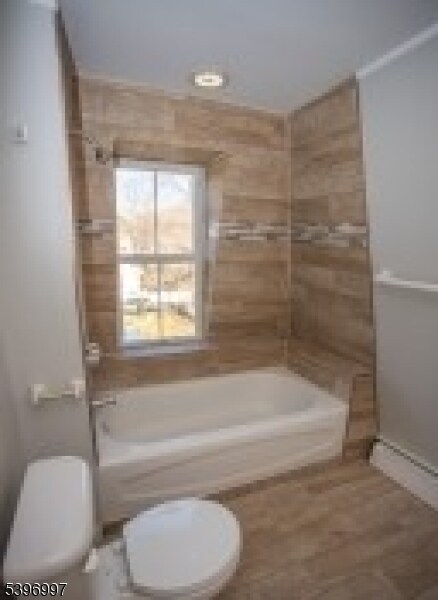 Building Photo - 848 River Rd