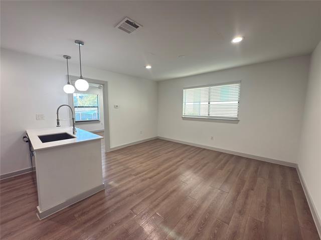 Building Photo - 4526 Munger Ave