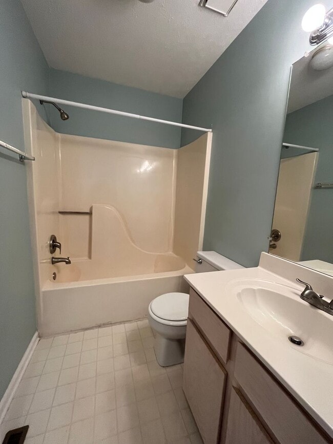 Building Photo - Charming 3 Bed/ 2 Bath home in South Nashv...