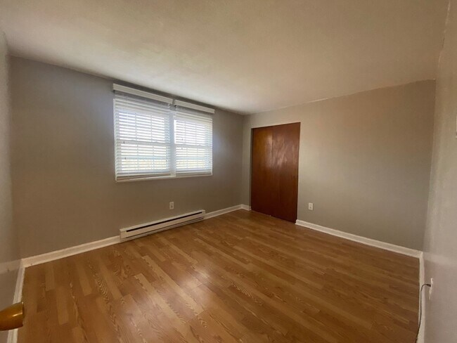 Building Photo - 16a Mayberry Dr