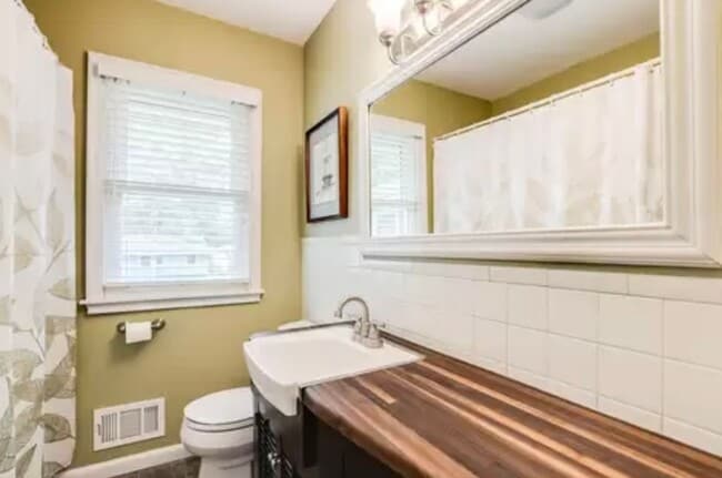 Building Photo - Beautiful 4BR 2BA Rambler in Roseville